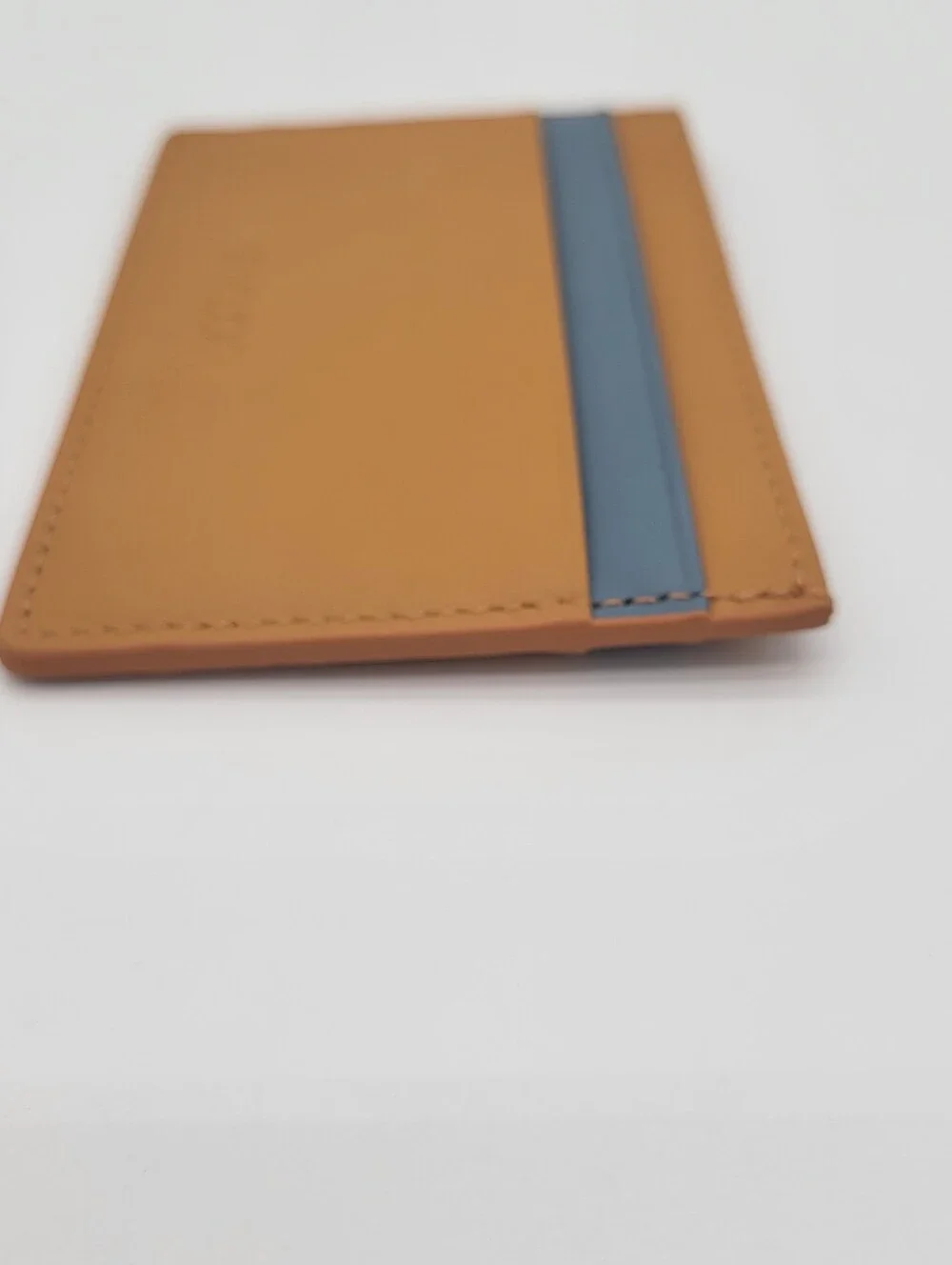 NWOTs Rylor Tan and Blue Slim Leather Card Holder
